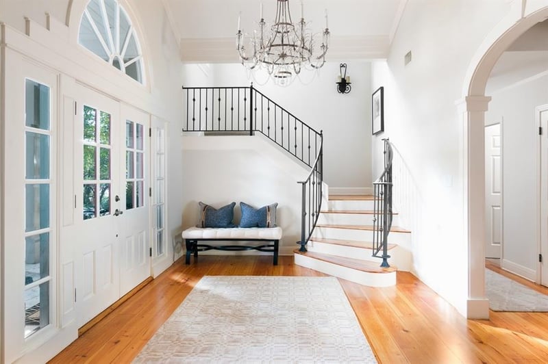 Virtual tour of 3900 Balcones Dr
