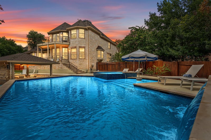 Virtual tour of 3900 Simon Ridge CT