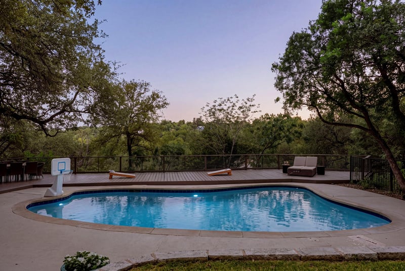 Virtual tour of 3902 Knollwood DR Unit #A