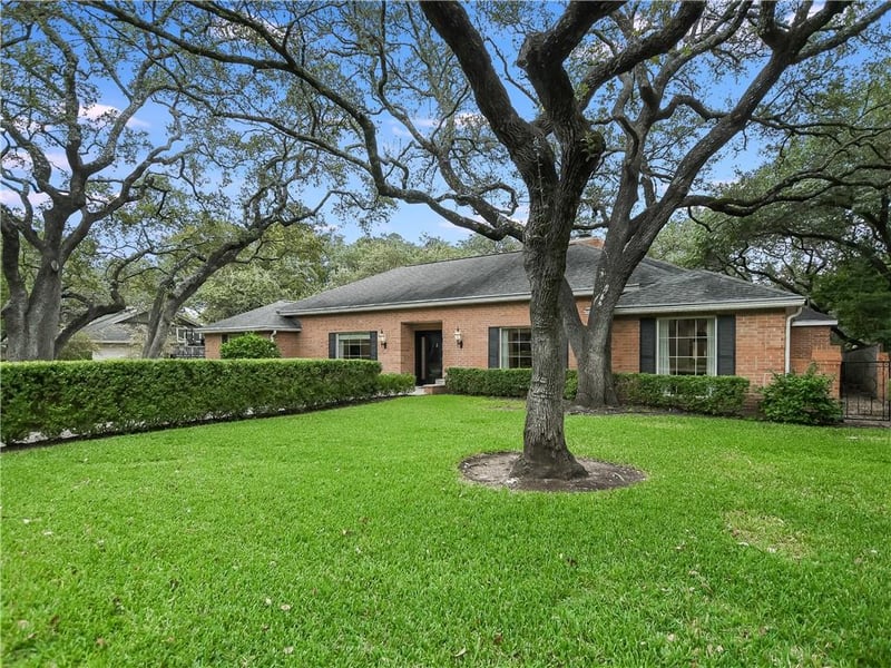 Virtual tour of 3903 PEBBLE Path