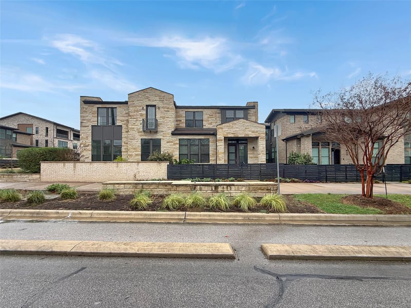 Virtual tour of 3904 Fable LN