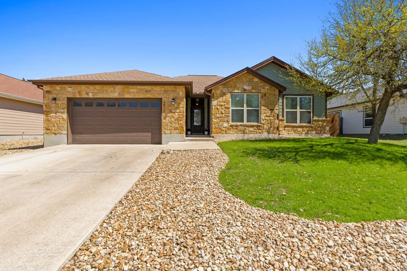 Virtual tour of 3905 Clinton Ln