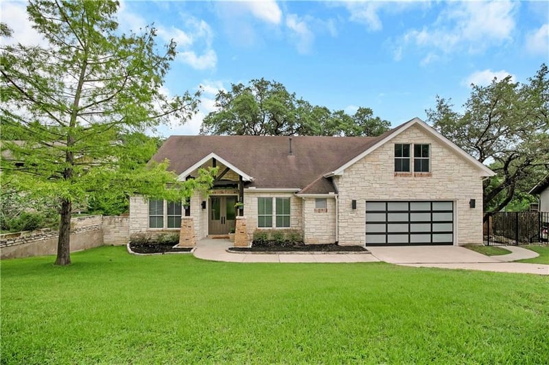 Virtual tour of 3905 Cresthill Dr