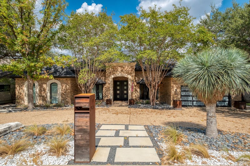 Virtual tour of 3908 Edwards Mountain DR