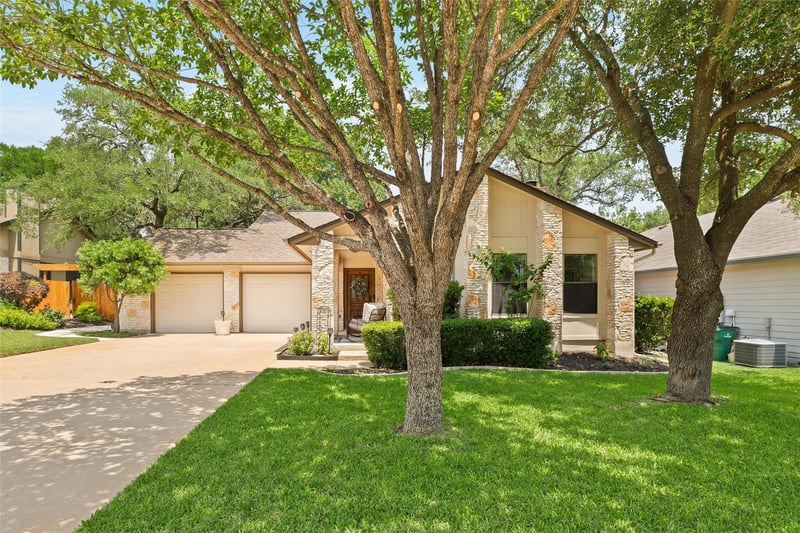 Virtual tour of 3912 Capistrano TRL