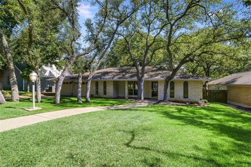 Virtual tour of 3912 Edgerock DR