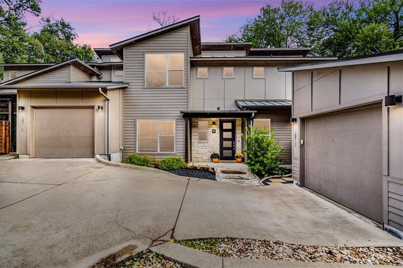 Virtual tour of 3913 Valley View Rd Unit #B
