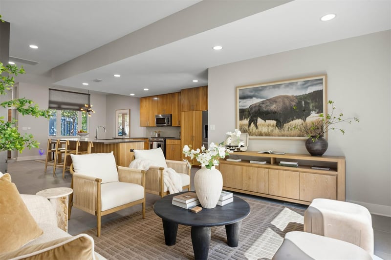 Virtual tour of 3921 Threadgill ST