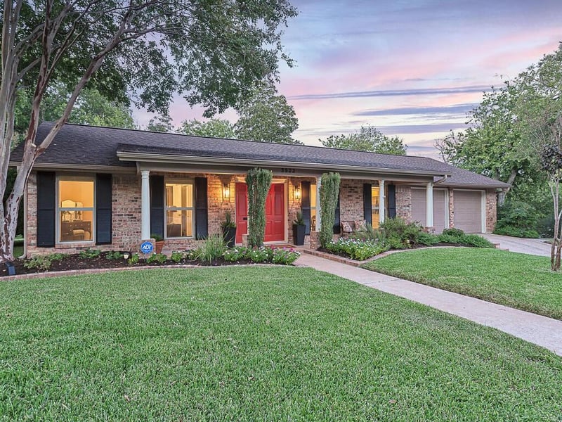 Virtual tour of 3922 Knollwood DR