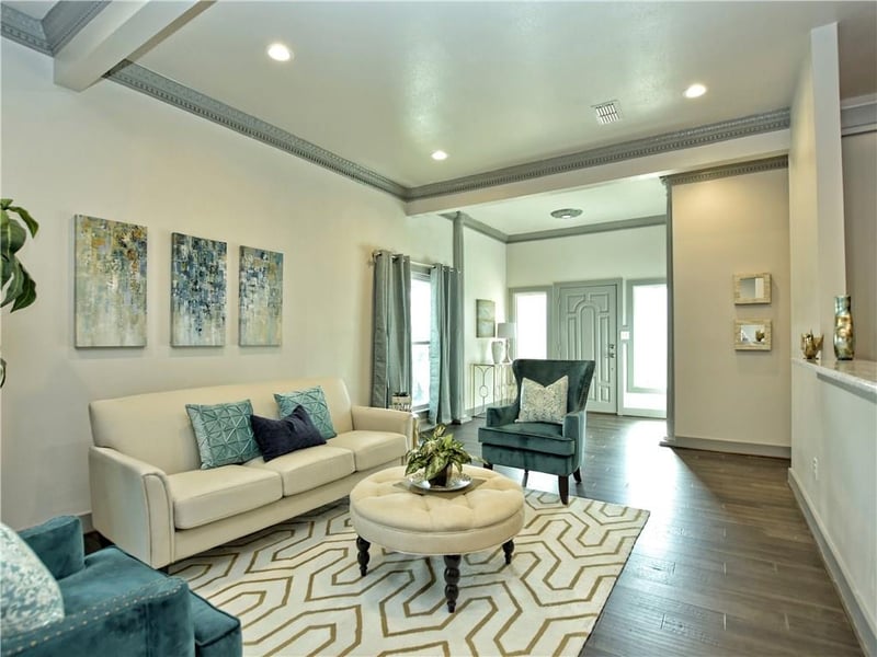 Virtual tour of 3934 Far West Blvd