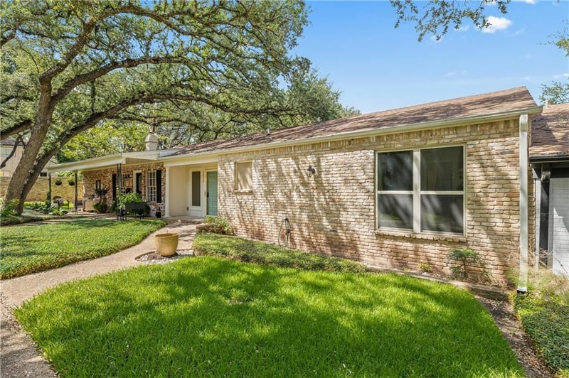 Virtual tour of 3938 Far West BLVD