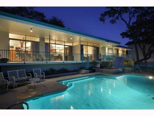 Virtual tour of 3941 Balcones Dr