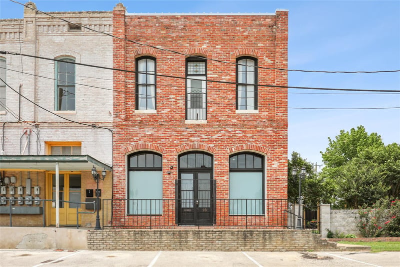 Virtual tour of 4 Depot ST