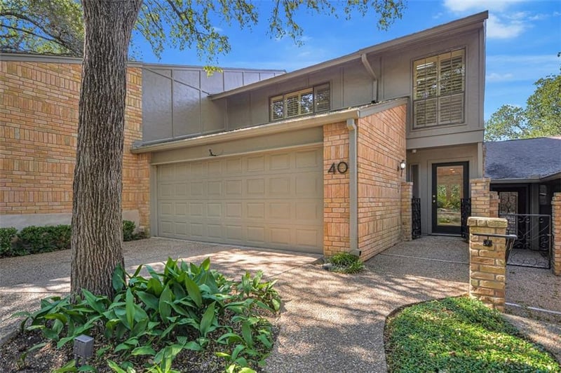 Virtual tour of 40 Woodstone Sq