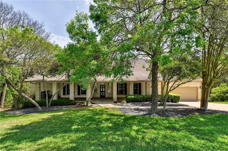 Virtual tour of 400 Cedar Oak DR