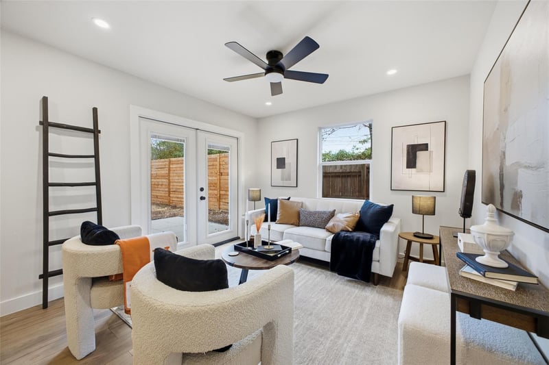 Virtual tour of 400 Chippendale Ave