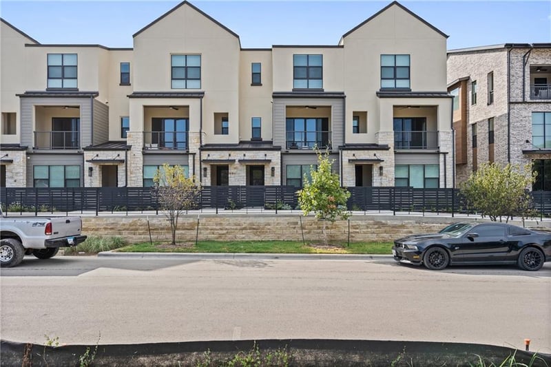 Virtual tour of 4007 Manifest LN