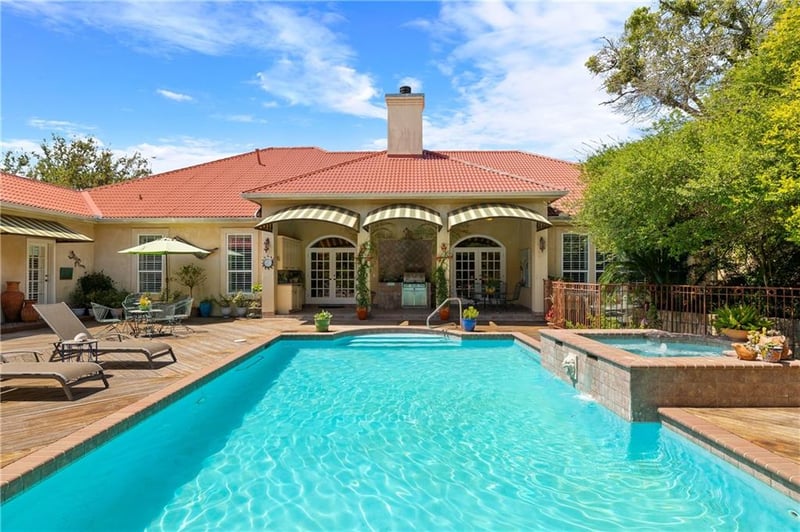 Virtual tour of 4008 Walnut Clay DR