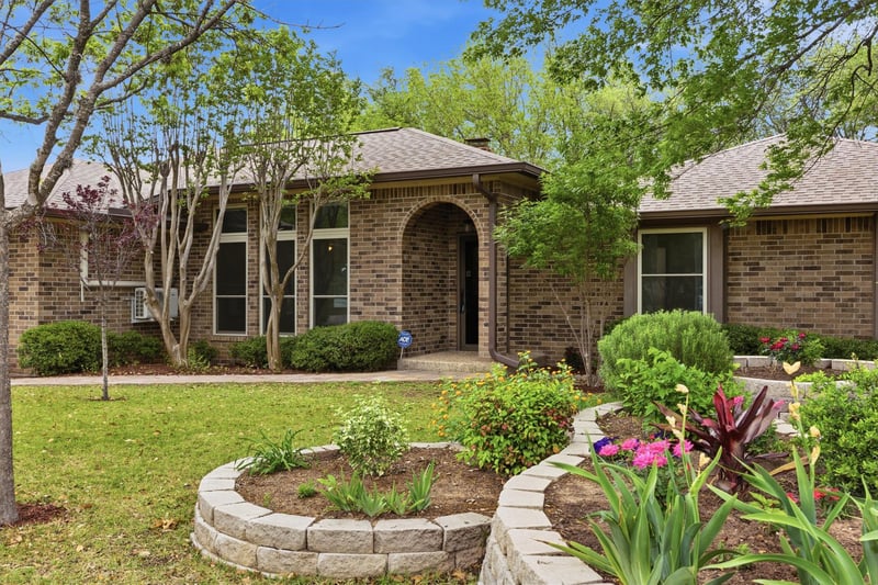 Virtual tour of 401 Arikara St