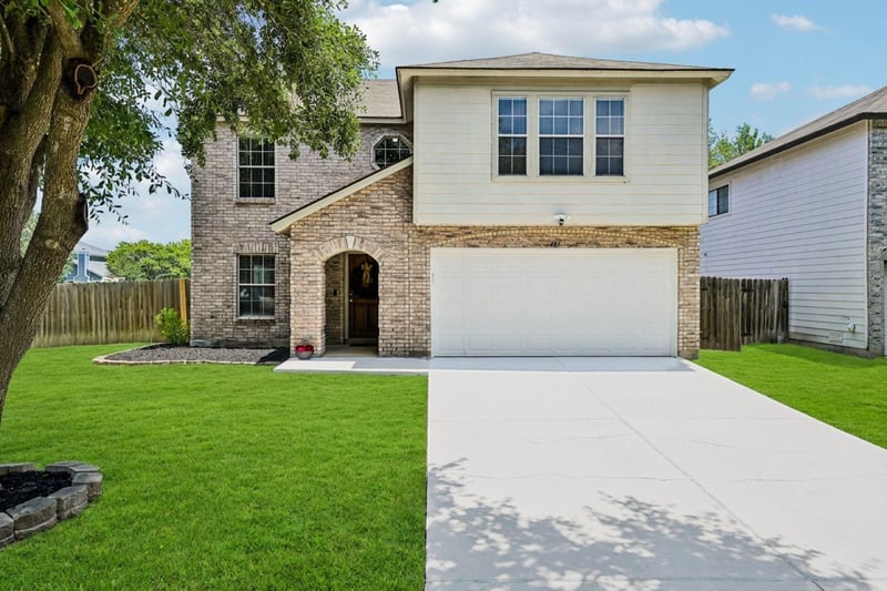 Virtual tour of 401 Emerald Fields LN