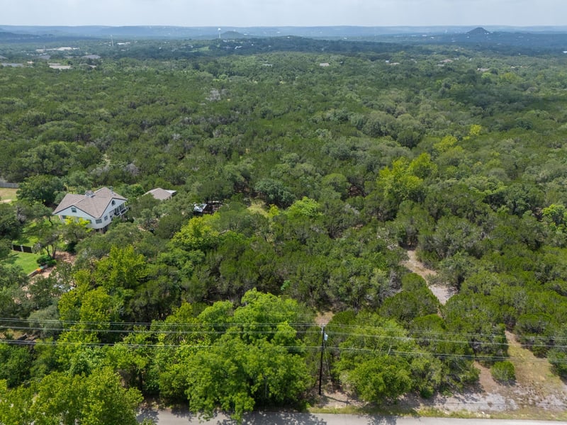 Virtual tour of 401 Mountain Crest DR
