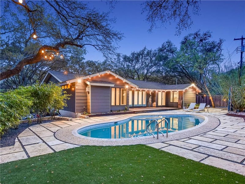 Virtual tour of 4010 Edgerock Dr