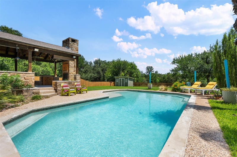 Virtual tour of 4011 Honey Bear LOOP