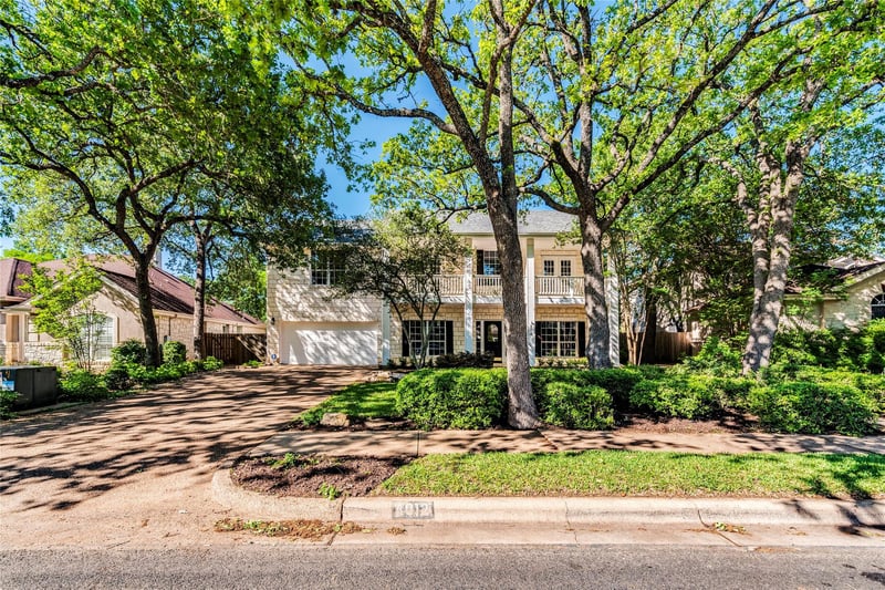 Virtual tour of 4012 Travis Country CIR