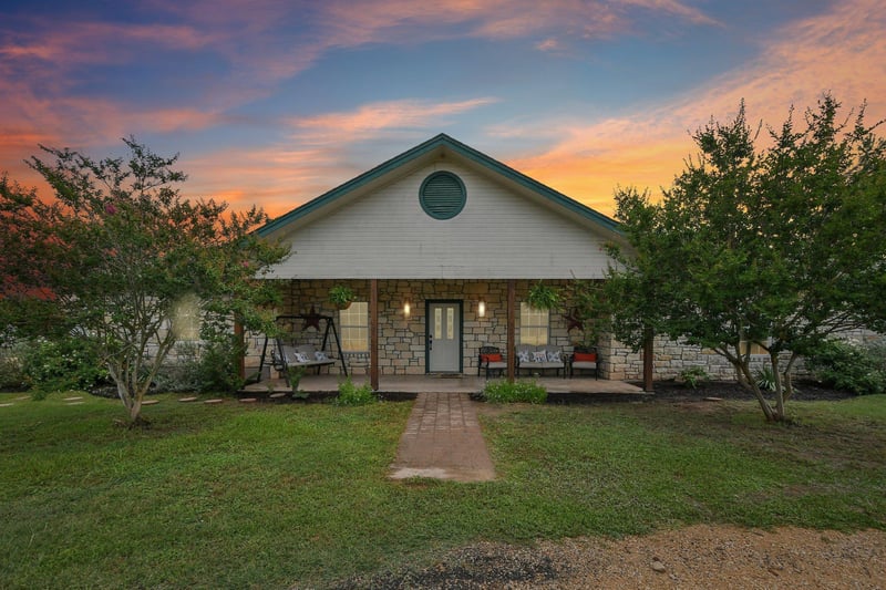 Virtual tour of 4014 FM 713