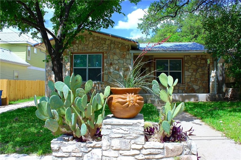 Virtual tour of 402 W Johanna St