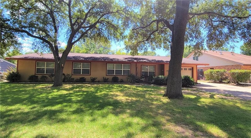 Virtual tour of 403 San Jacinto Dr