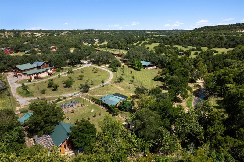 Virtual tour of 4032 Ranch Road 3232