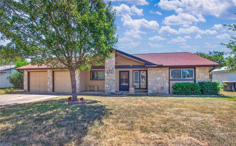 Virtual tour of 404 E Central DR