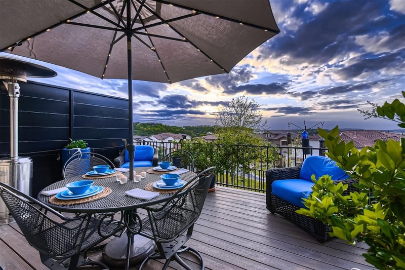 Virtual tour of 404 Marina View WAY