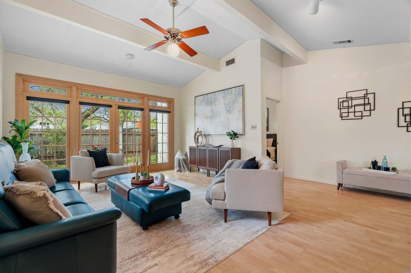 Virtual tour of 407 Towne Park TRL