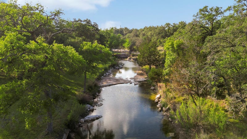 Virtual tour of 4073 Bell Springs RD