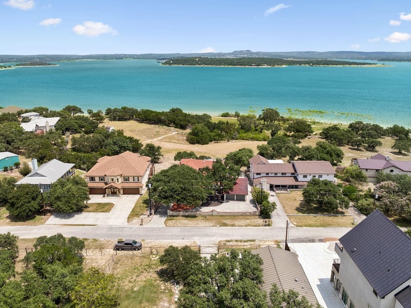 Virtual tour of 408 Edge Hill DR