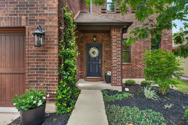 Virtual tour of 408 Kissing Oak DR