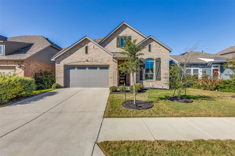 Virtual tour of 409 Mangold DR