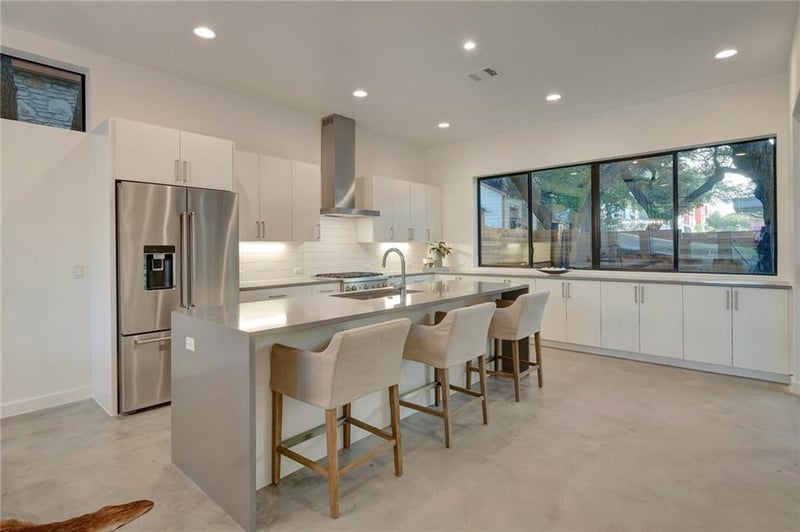 Virtual tour of 409 W Live Oak St Unit #1