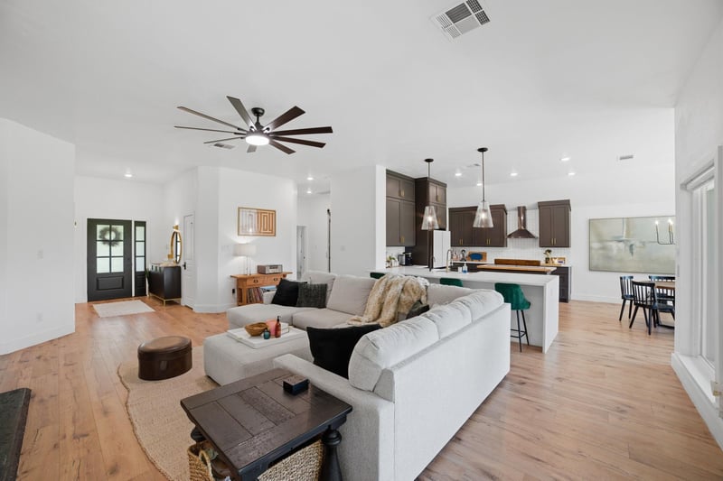 Virtual tour of 410 Mustang Mesa