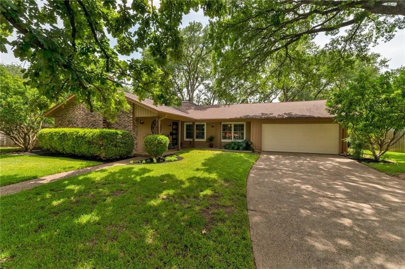 Virtual tour of 4107 North Hills DR