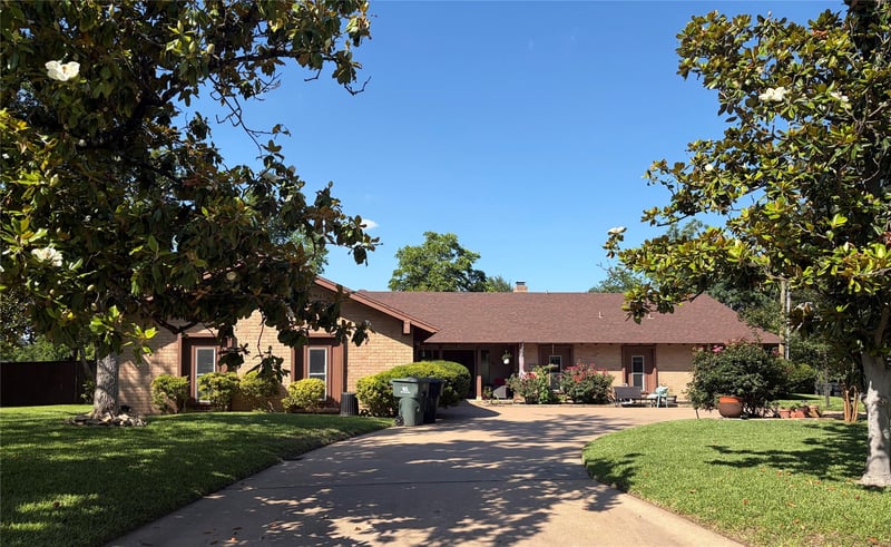 Virtual tour of 4108 Briar Cliff RD