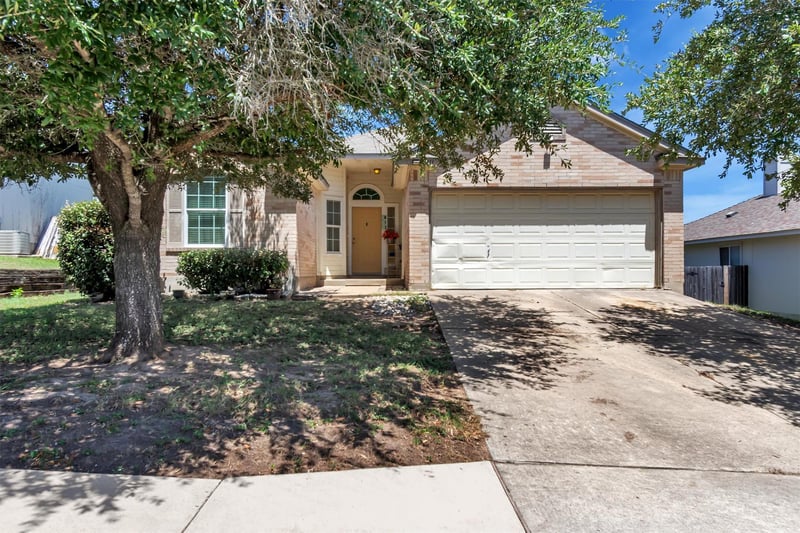 Virtual tour of 411 Estate DR