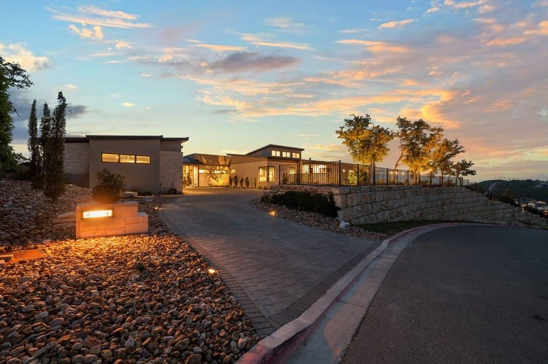 Virtual tour of 411 Treasure Peak PASS