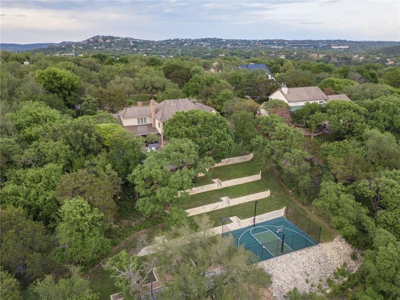 Virtual tour of 4111 Hidden Canyon CV