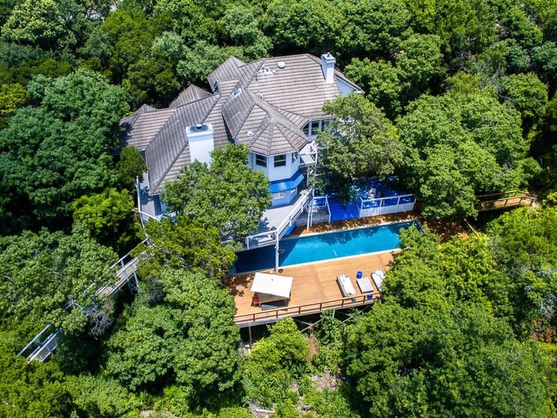 Virtual tour of 4115 Firstview Dr