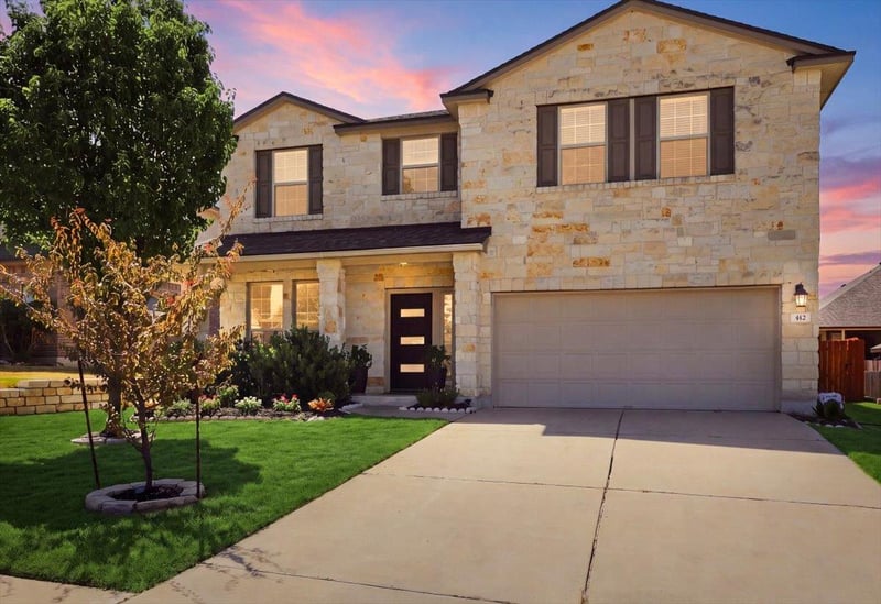 Virtual tour of 412 Alsatian LN