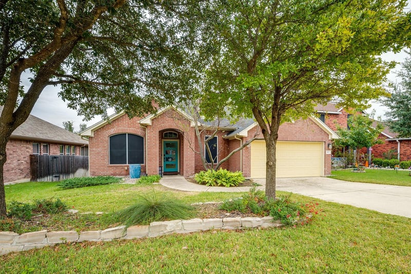 Virtual tour of 412 Chaparall Dr