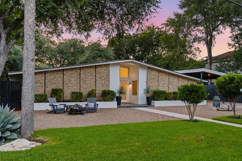 Virtual tour of 412 Ridgewood RD